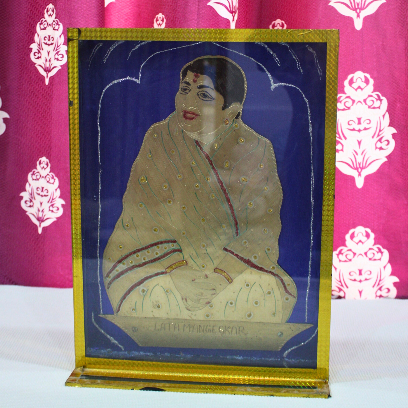 Custom Brass/Bronze Metal Face Engraving – Personalized Metal Wall Art for Living Room Décor