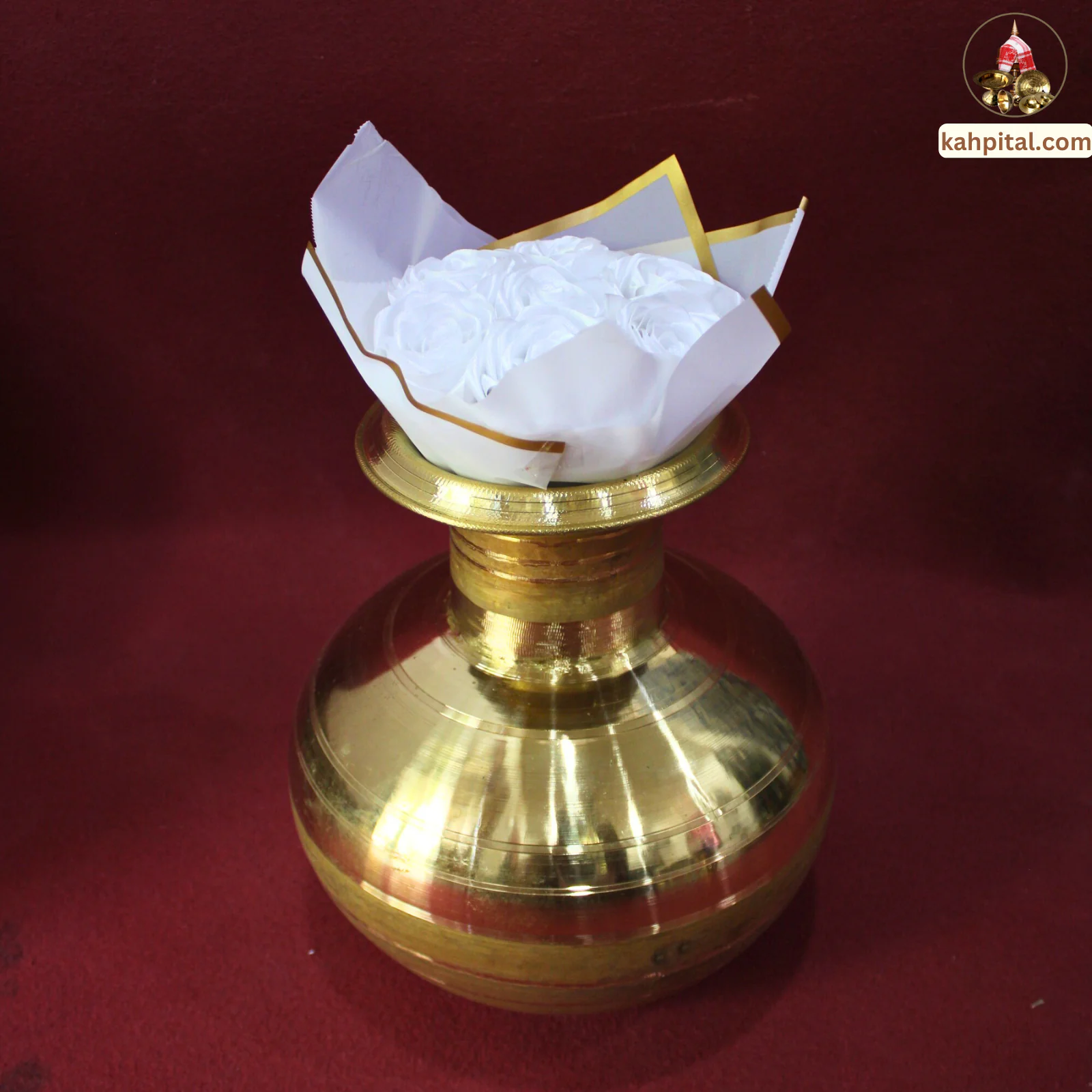 Metal Vase with Artificial White Rose Bouquet for Home Decor