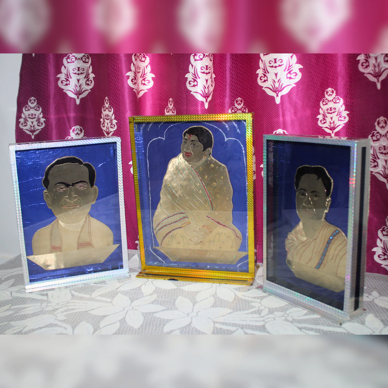 Custom Brass/Bronze Metal Face Engraving – Personalized Metal Wall Art for Living Room Décor